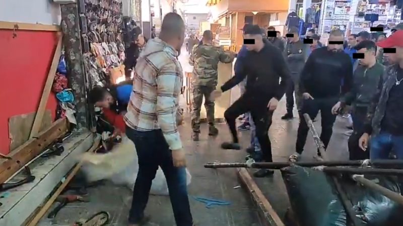 السلطات المحلية تعود مجددا لتحرير الملك العمومي من قبضة محلات تجارية بسوق القريعة