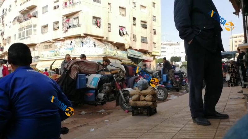 بيضاويون يستنجدون بامهيدية لحل أزمة «مكبرات الصوت» للباعة المتجولين