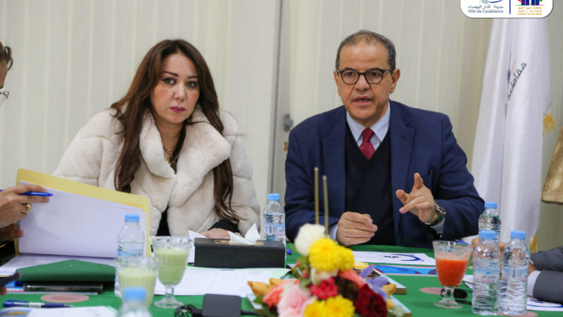 عمدة الدار البيضاء تتابع سير الأوراش الكبرى بمقاطعة عين الشق