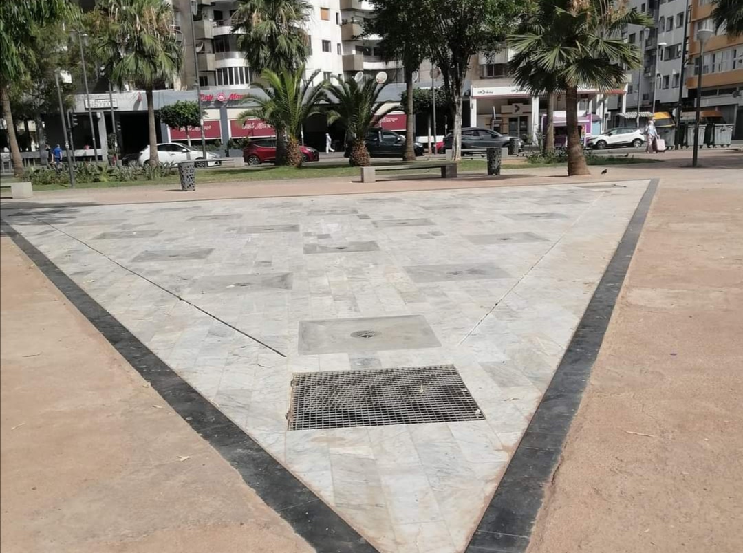 ستة أشهر على عطالة نافورة حديقة البيضاء للمسافرين بيلفيدير