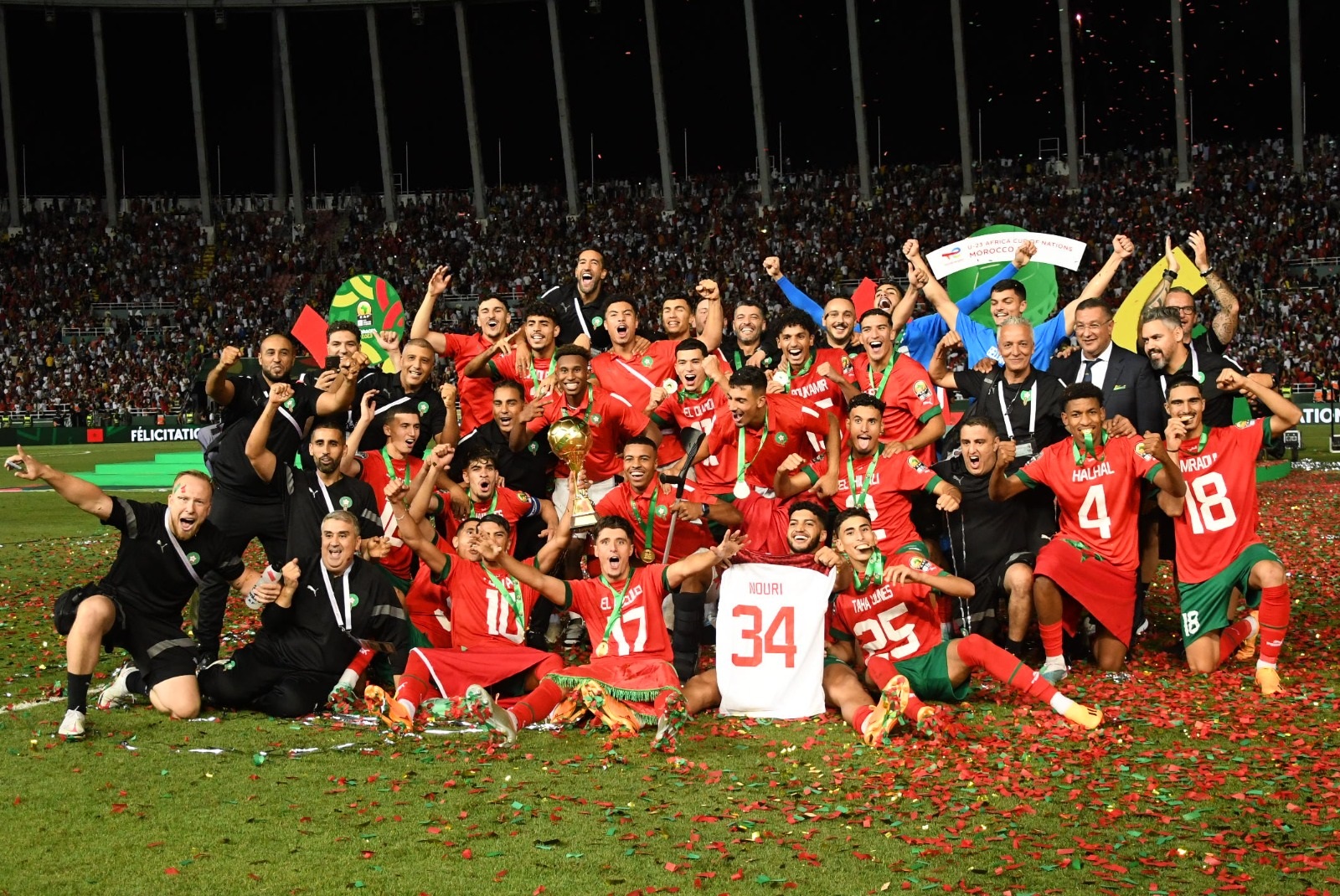 جلالة الملك يهنئ أعضاء المنتخب المغربي لكرة القدم لأقل من 23 سنة على تتويجهم بكأس إفريقيا للأمم 2023 والتأهل إلى الألعاب الأولمبية باريس