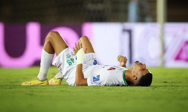 الإصابة تبعد لاعب الرجاء المهدي موهوب لمدة طويلة