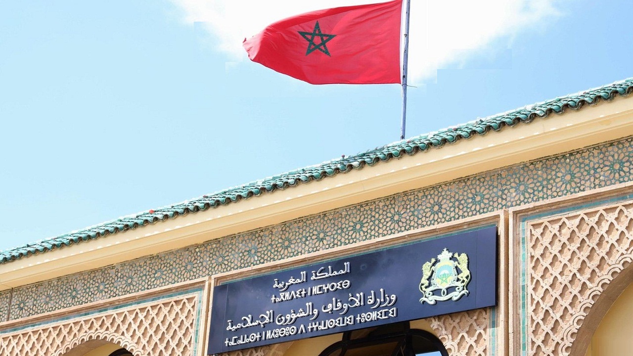 وزارة الأوقاف والشؤون الإسلامية تنفي صحة وثيقة منسوبة لها تمنع الخطباء من ذكر فلسطين في المساجد