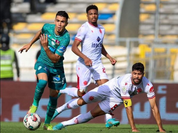 «ديربي البيضاء» بين الوداد والرجاء في ملعب مراكش الكبير