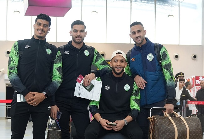 بالصور.. الرجاء يشد الرحال إلى الإمارات للمشاركة في دوري «التحدي»