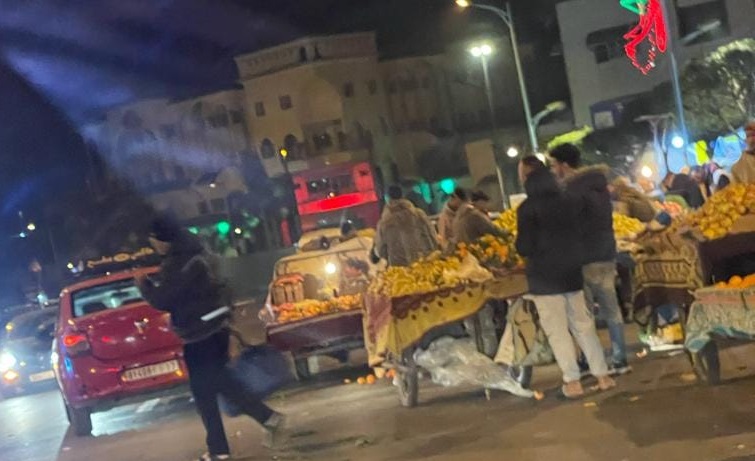 رغم حملات السلطات.. عودة «أصحاب الكرارس» لاحتلال الملك العمومي بسيدي البرنوصي
